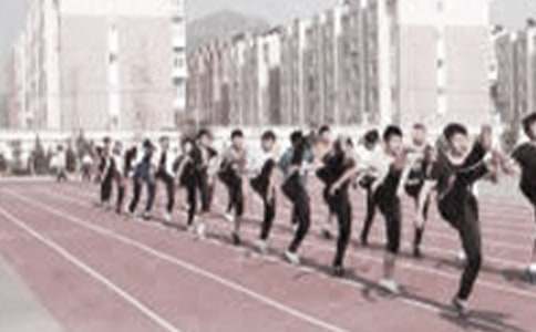 刻苦训练篮球时如何避免受伤的建议_2